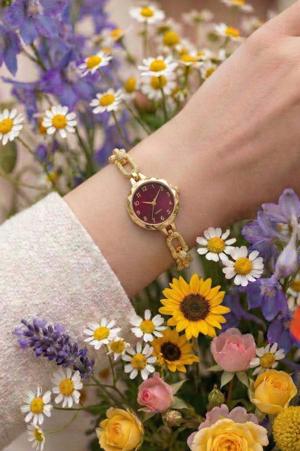 Modaselvim CLOCK Accessory 81CLSK1184 Gold & Burgundy