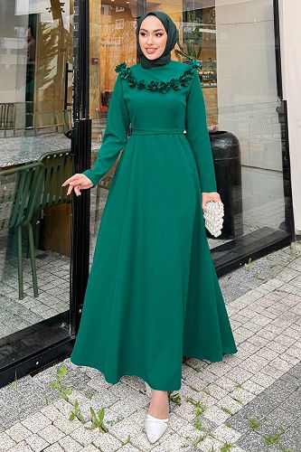 moda selvim Çiçek Aksesuarlı Şık Elbise 4685ALGK1170 Zümrüt - Thumbnail
