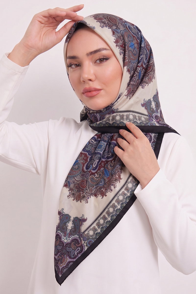 Ebru Desen Eşarp Serisi 216AFV475 Siyah&Mor