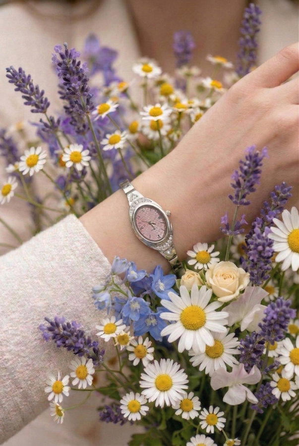 Modaselvim SAAT Oval Kasa Taşlı Saat 9047CLSK1184 Gümüş&Pembe