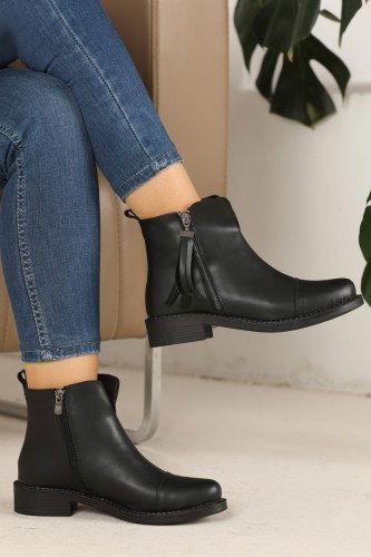 moda selvim Püskül Detaylı Kadın Bot 114AZR821 Siyah - Thumbnail