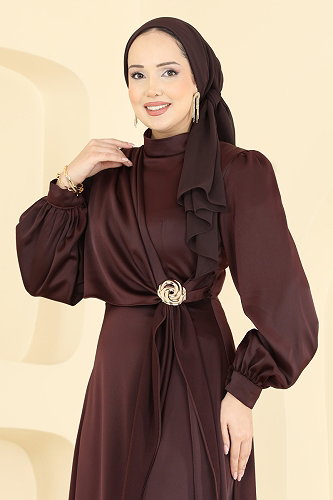 moda selvim Saten Broş Detaylı Abiye 5803EDFK1198 Kahve - Thumbnail