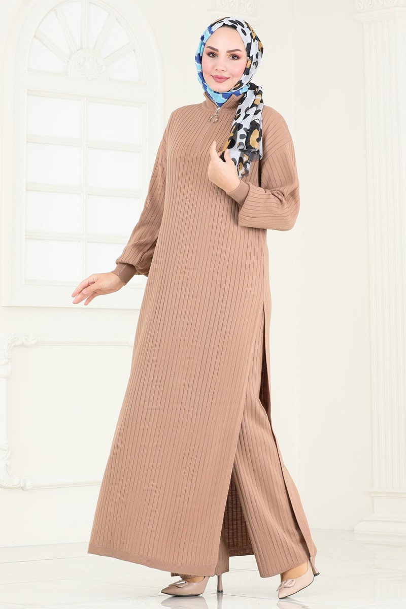 Yandan Yırtmaçlı Triko Takım 12563KL398