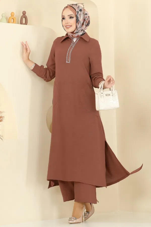 Modaselvim SEPETTE NET %20+%20 İNDİRİM Yakası Taş Detaylı Tunik Takım 446DVL817 Taba